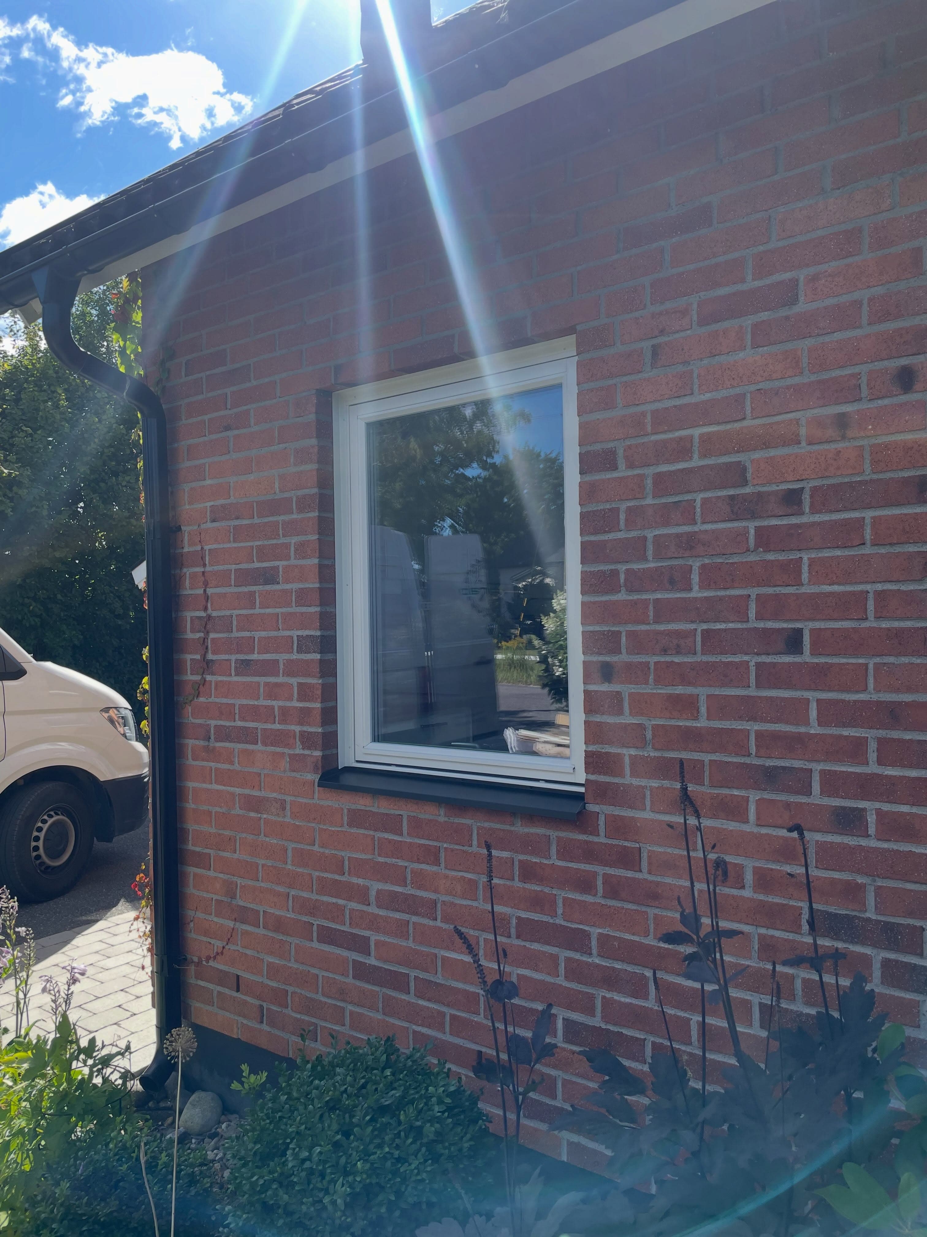 Ljudfönster mot en trafikerad väg — bild 8 av 10 från jobbet